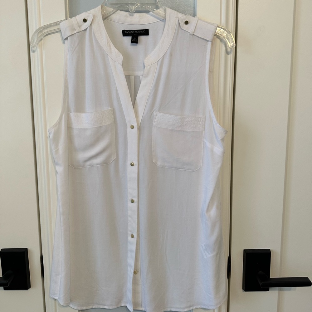 Lovely White Banana Republic White Top Size S